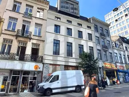 splendide rez-de-chaussée commercial (horeca) rénové à madou