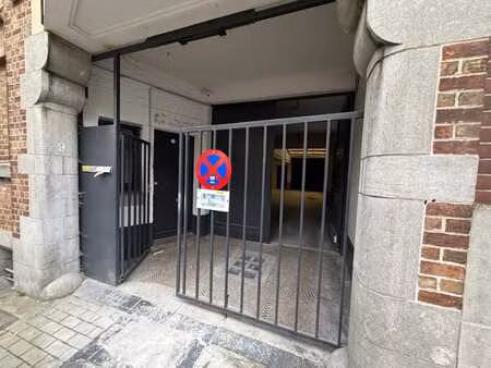 entrepôt à anderlecht 250m2