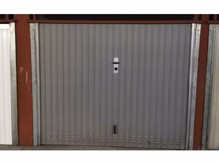 stationnement villeurbanne 12.9 m² t- à vendre  18 000 €