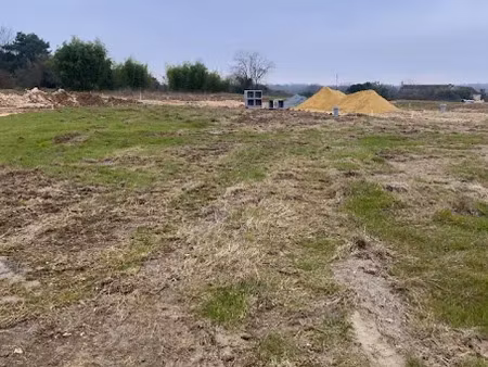 vente terrain 302 m² à luynes (37230)  80 000 €