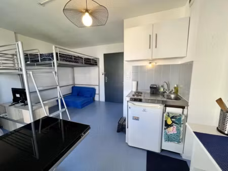 location meublée appartement 1 pièce 18 m² à grenoble (38000)  495 €