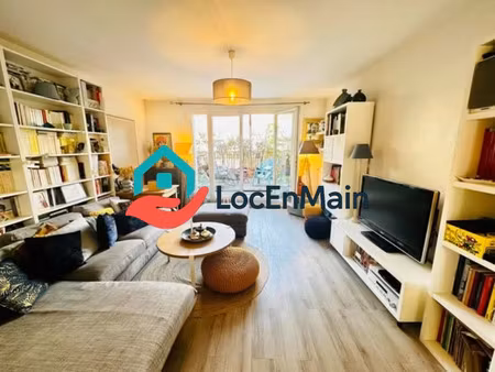 location meublée appartement 3 pièces 72 m² à montreuil (93100)  1 850 €