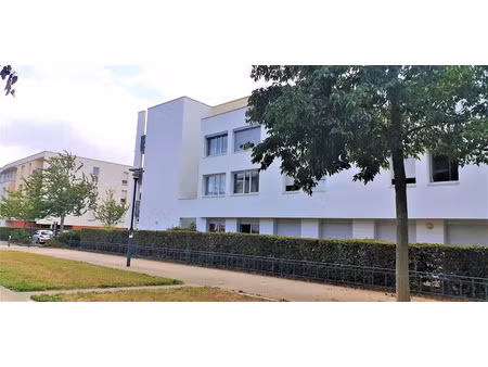 location meublée appartement 5 pièces 91 m² à rennes (35000)  400 €