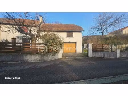 maison ancienne de 140 m² à morestel