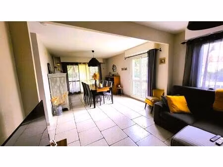 magnifique t4 lumineux avec balcon et parking