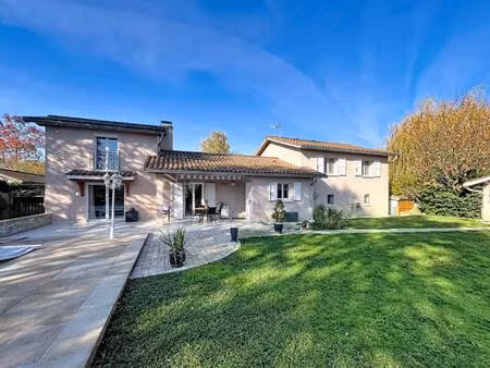 maison 7 pièces 182 m2