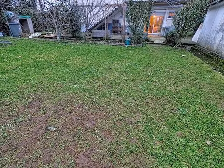 maison familiale sur deux niveaux de 7 pièces 5 chambres  grand jardin