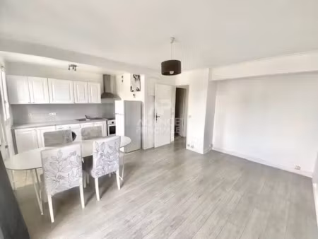 location meublée appartement 2 pièces 40.7 m² à saint-germain-en-laye (78100)  1 100 €