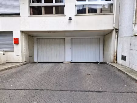 location parking 11.25 m² à paris 4ème (75004)  145 €