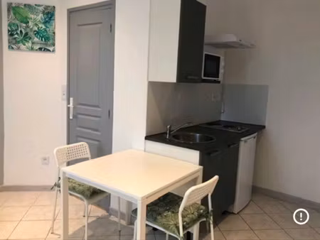 location meublée appartement 1 pièce 1 m² à lille (59000)  470 €
