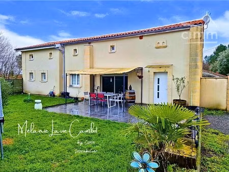 maison t6 de caractère rénovée