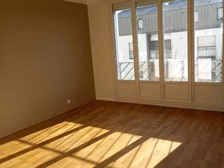 location appartement 2 pièces à nantes (44000) : à louer 2 pièces / 49m² nantes