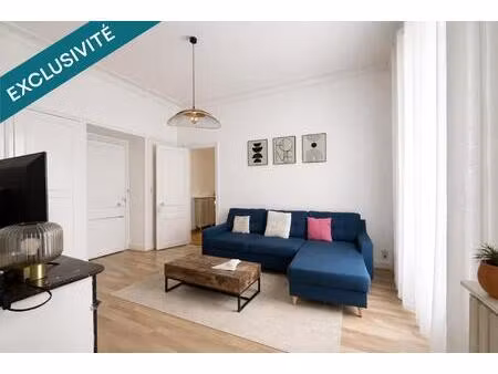 appartement bourgeois meublé  situé dans une copropriété gérée par un syndic bénévole.