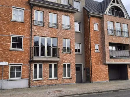 appartement te huur in koningshooikt met 2 slaapkamers