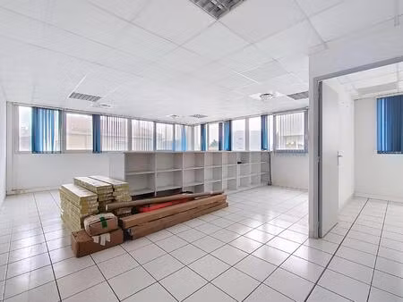 location local professionnel 80m² perpignan 66000