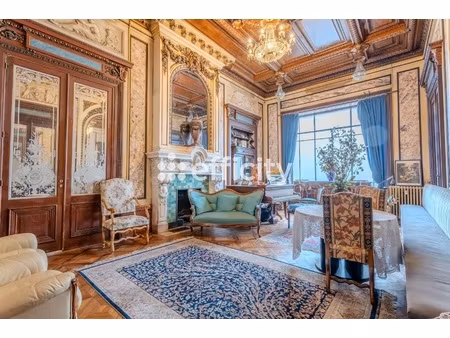 appartement 5 pièces - 182 m²