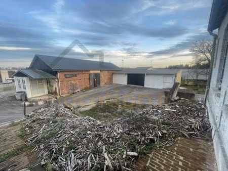 location parking neuville st amand 02100