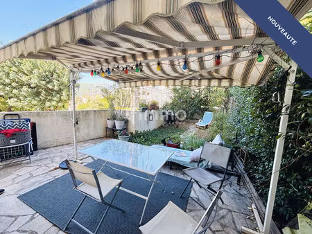 un jardin à nice  superbe 3 pièces traversant avec terrasse et b