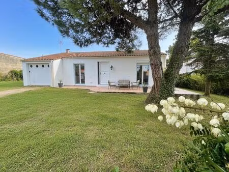 maison de 5 pièces de 112 m² située à tharon-plage