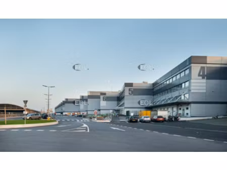 a louer - bureaux de 277 m²