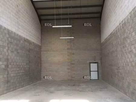 a vendre - local d'activité avec bureaux de 264 m² à brie-comte-robert (77)