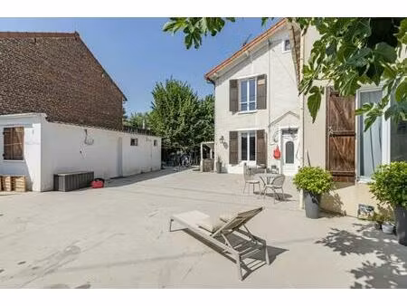 maison de 140 m²  5 pièces  en vente à villeneuve-le-roi