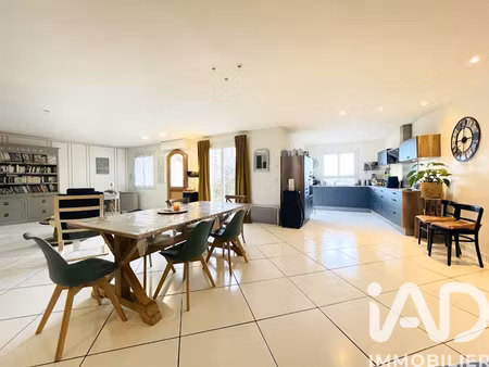 vente maison 8 pièces 228 m² à marsat (63200)  370 000 €