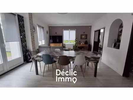 vente maison 9 pièces 240m2 sainte-gemme 17250 - 349500 € - surface privée