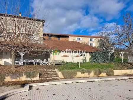 vente ferme 5 pièces 177 m² à genilac (42800)  400 000 €