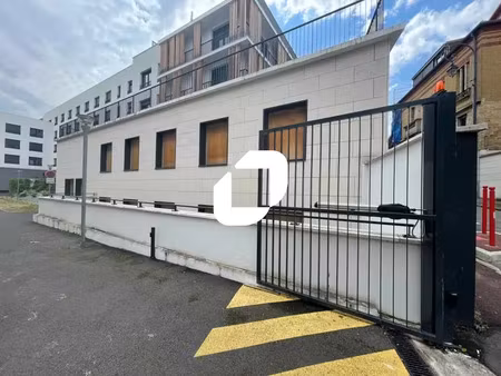 location bureau vanves 92170