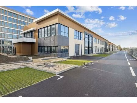 a louer : locaux d'activités mixtes