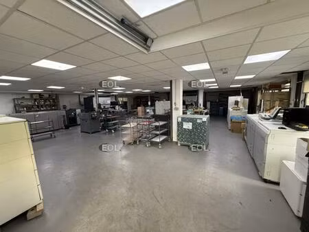 exclusivite - local d'activité avec bureaux de 930 m² à louer / à vendre - neuilly-plaisan