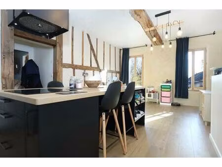 appartement de 5 pièces de 109 m² situé à melesse