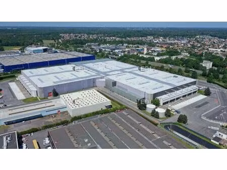gretz-armainvilliers (77)  à louer plateforme logistique d'une surface totale de 60 777 m²