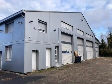 location d'un local d'activités de 344 m² à sucy-en-brie (94)