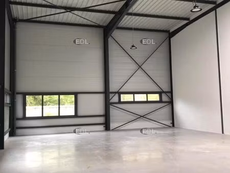 local d'activité avec bureaux de 221 m² à louer - bussy-saint-georges (77)