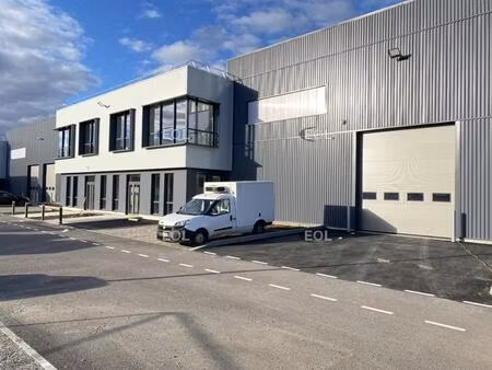 local d'activités à louer saint-priest