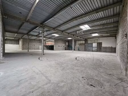 à louer : local d'activité de 1 365 m² à ivry-sur-seine (94)