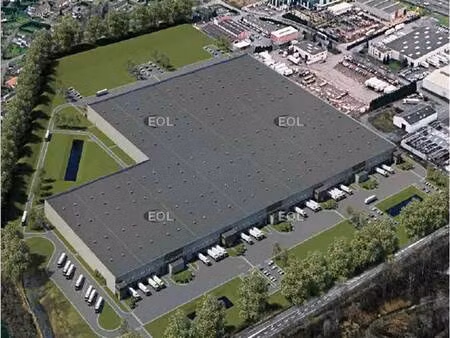 a louer - plateforme logistique de 42 093 m²