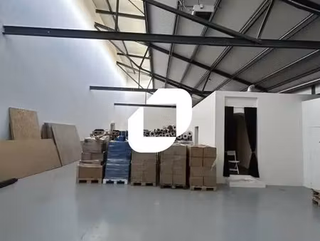 location entrepôt saint denis 93200