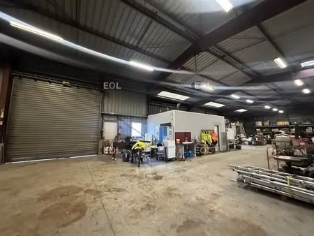 bâtiment indépendant avec terrrain