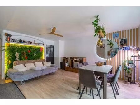 appartement rénové 3 pièces avec charme à l'arbresle