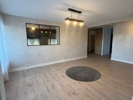 location appartement 5 pièces 103 m² à le plessis-robinson (92350)
