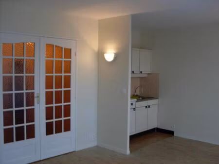 location appartement 1 pièce 32 m² à montigny-le-bretonneux (78180)