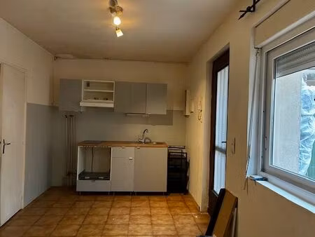 location appartement 2 pièces 42 m² à nîmes (30000)