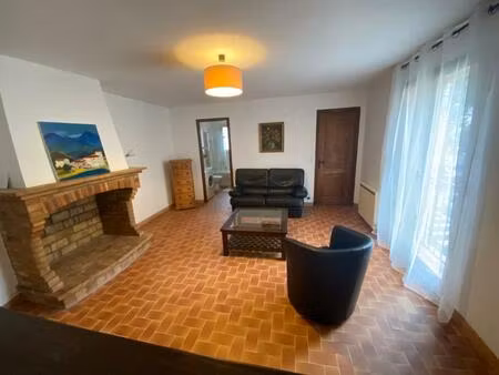 location appartement 2 pièces 40 m² à tourrettes-sur-loup (06140)