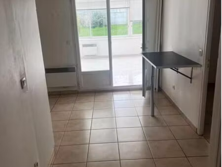 location appartement 2 pièces 63 m² à villeparisis (77270)