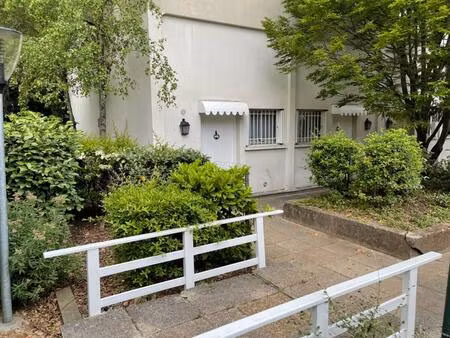 location appartement 1 pièce 55 m² à lyon 3 (69003)