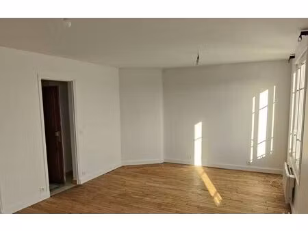location appartement 2 pièces 32 m² à saint-ouen-sur-seine (93400)