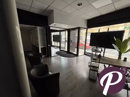 location locaux professionnels 82 m² à bergerac (24100)  1 000 €